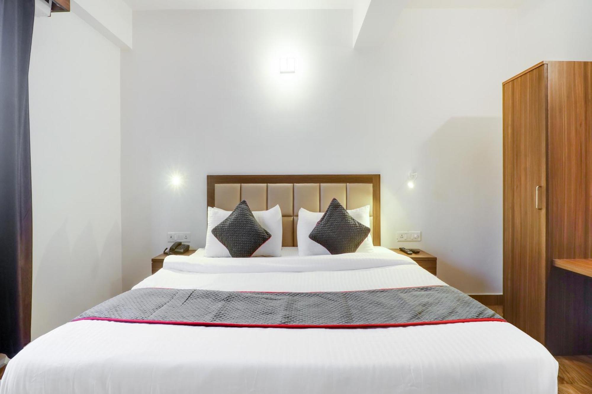 פאטנה Townhouse Townhouse Clark Inn מראה חיצוני תמונה