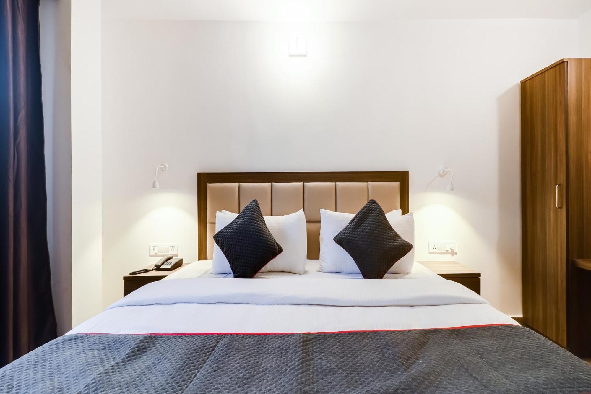 פאטנה Townhouse Townhouse Clark Inn מראה חיצוני תמונה